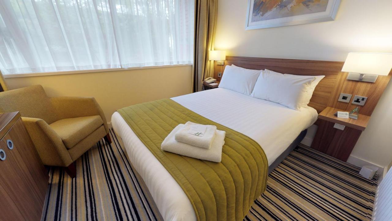 Holiday Inn Runcorn M56 Junction 12 By Ihg Bagian luar foto