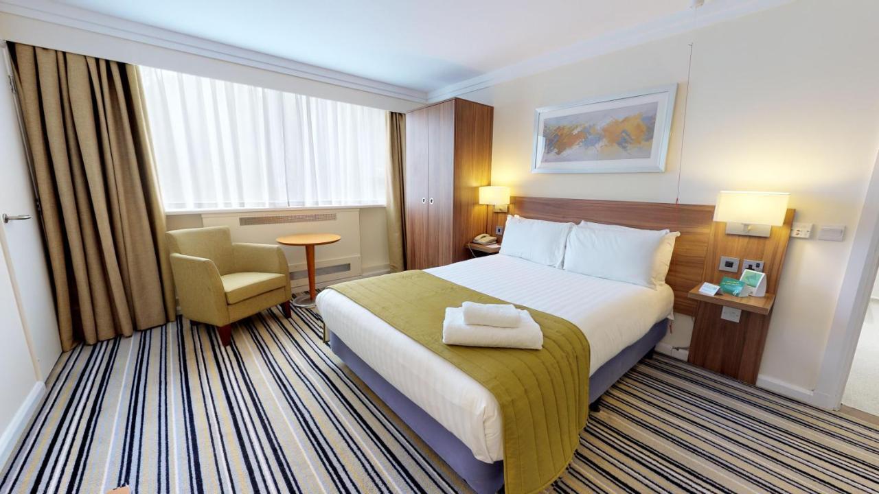 Holiday Inn Runcorn M56 Junction 12 By Ihg Bagian luar foto