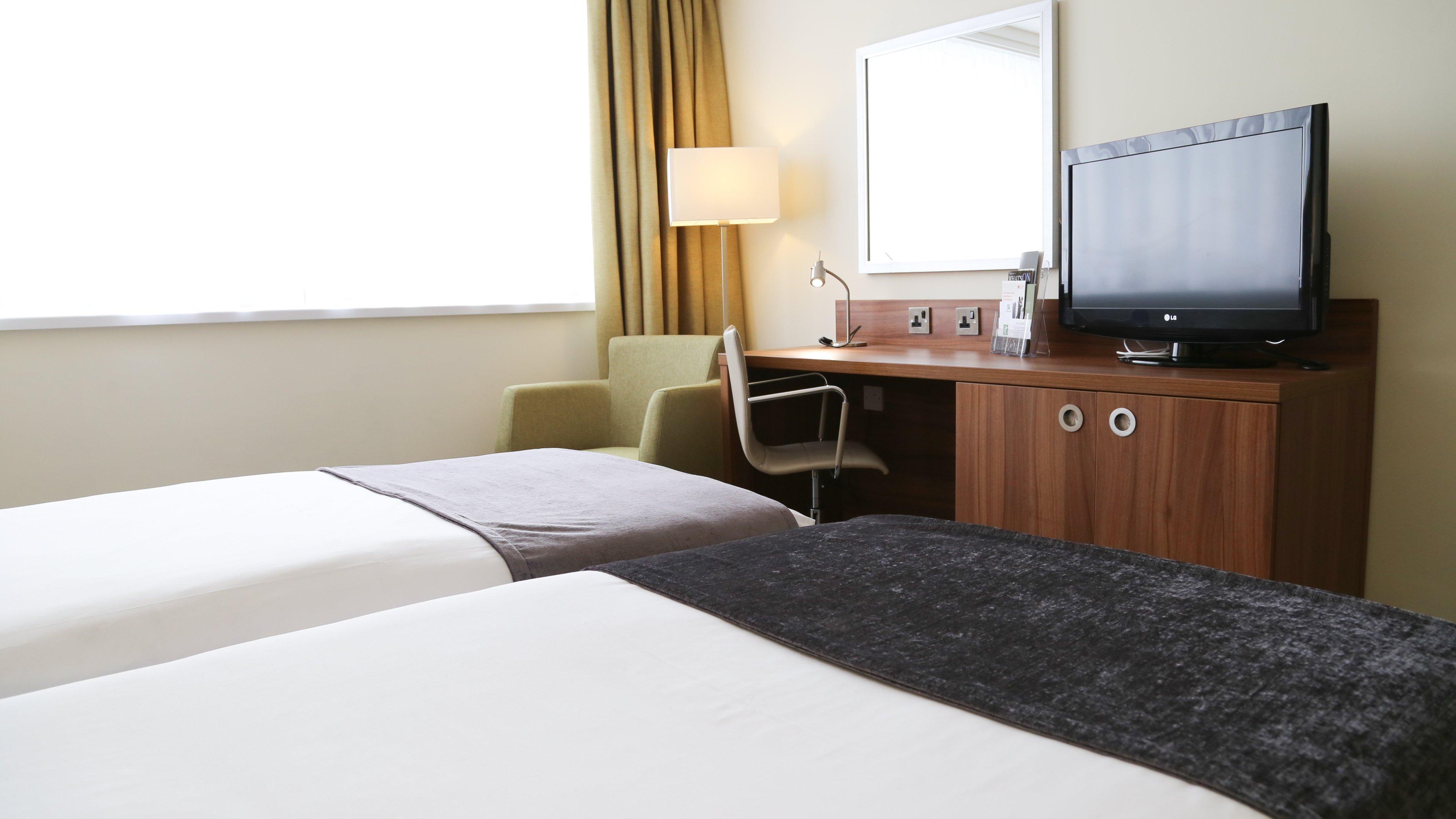 Holiday Inn Runcorn M56 Junction 12 By Ihg Bagian luar foto