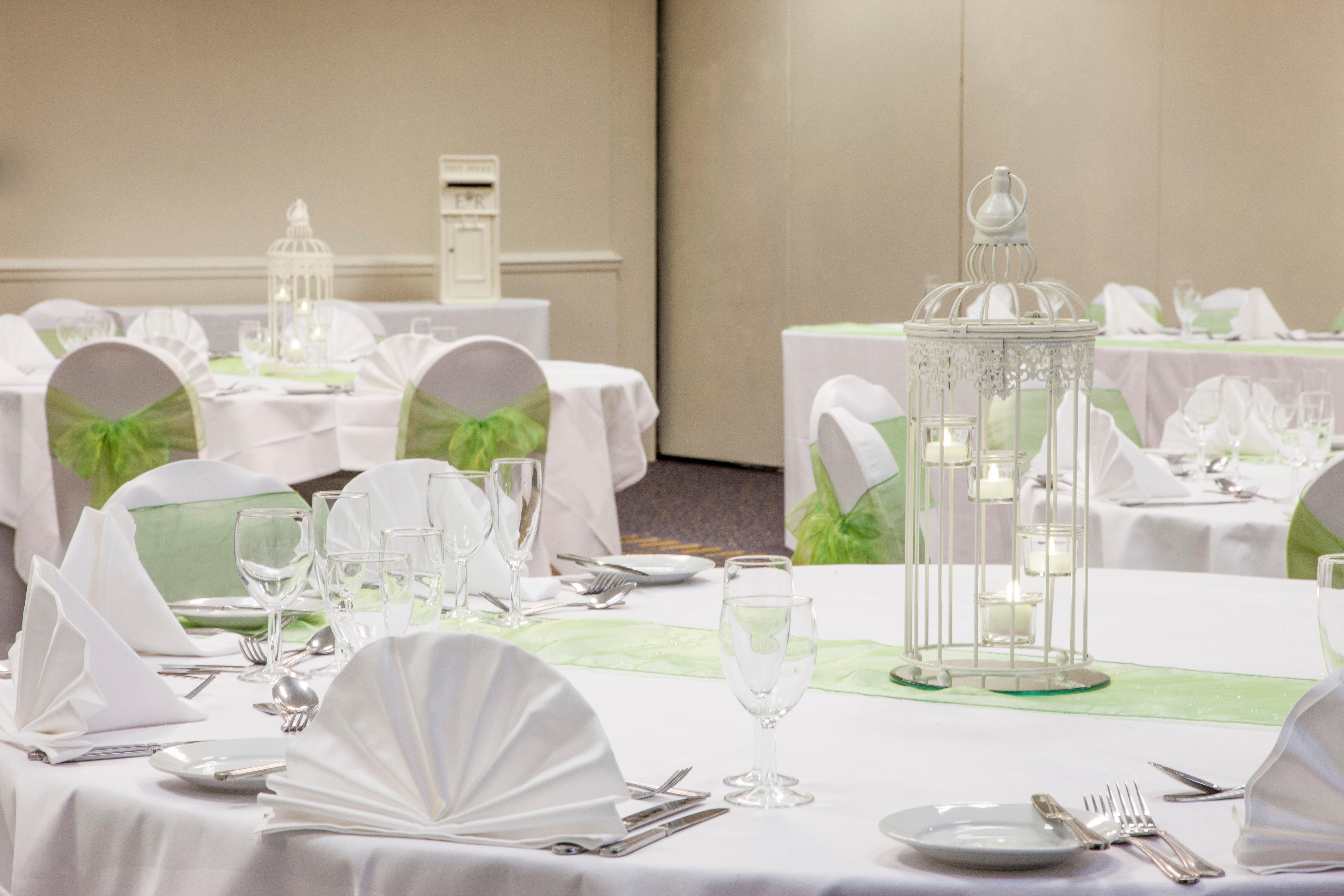 Holiday Inn Runcorn M56 Junction 12 By Ihg Bagian luar foto