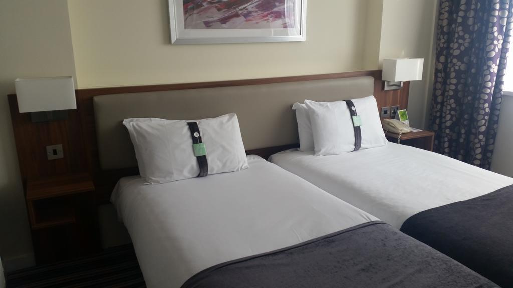 Holiday Inn Runcorn M56 Junction 12 By Ihg Ruang foto
