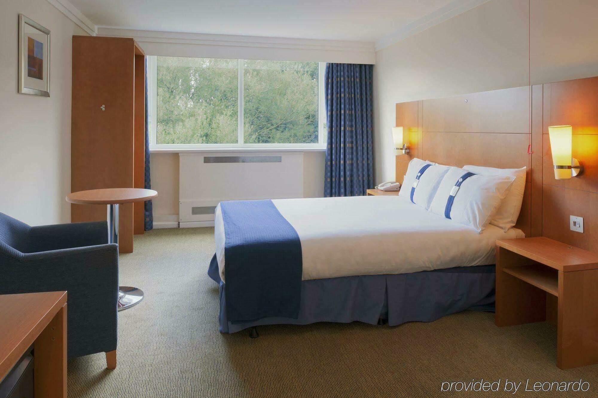Holiday Inn Runcorn M56 Junction 12 By Ihg Bagian luar foto
